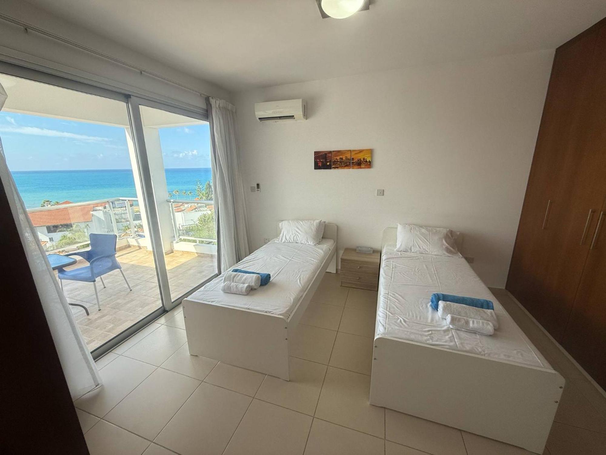 Villa Aqua Sunrise 1Km From Beach With Sea Views Коралова Затока Екстер'єр фото